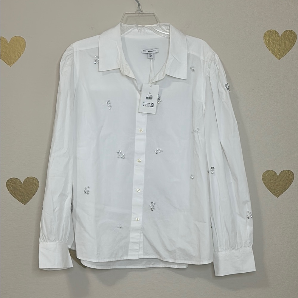 White Blouse with Structured Collar and Long Sleeves Pearl and rhinestone